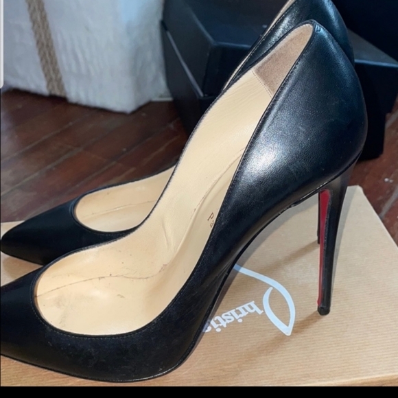 Christian Louboutin's - Picture 2 of 8